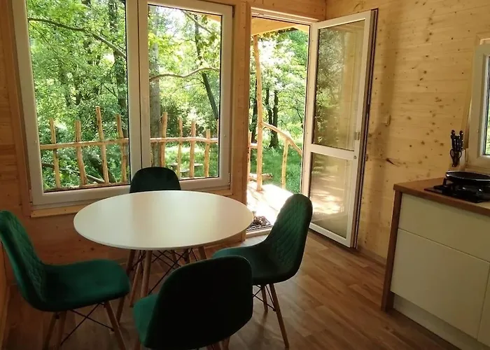 Treehouse Lea 公寓 *